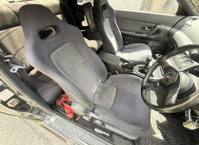 1992 Nissan Skyline full