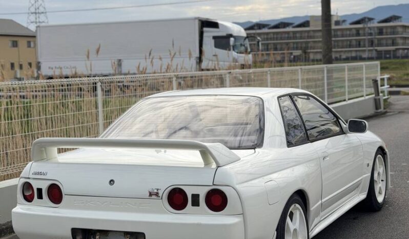 1994 Nissan BNR32 GT-R full