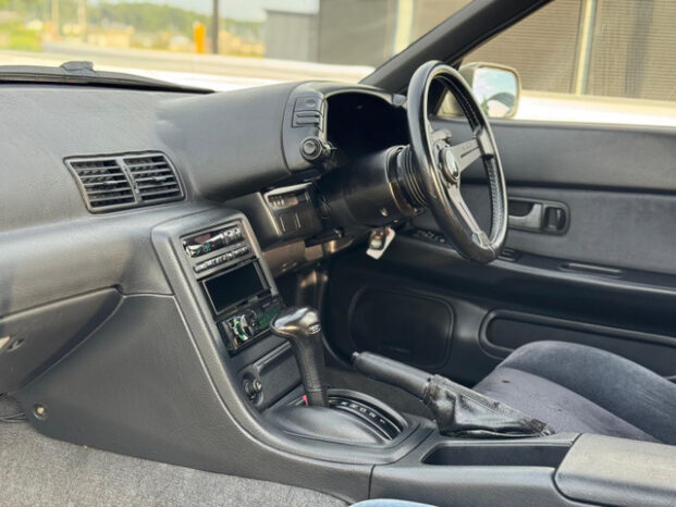 1992 Nissan Skyline full