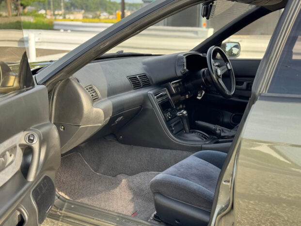 1992 Nissan Skyline full